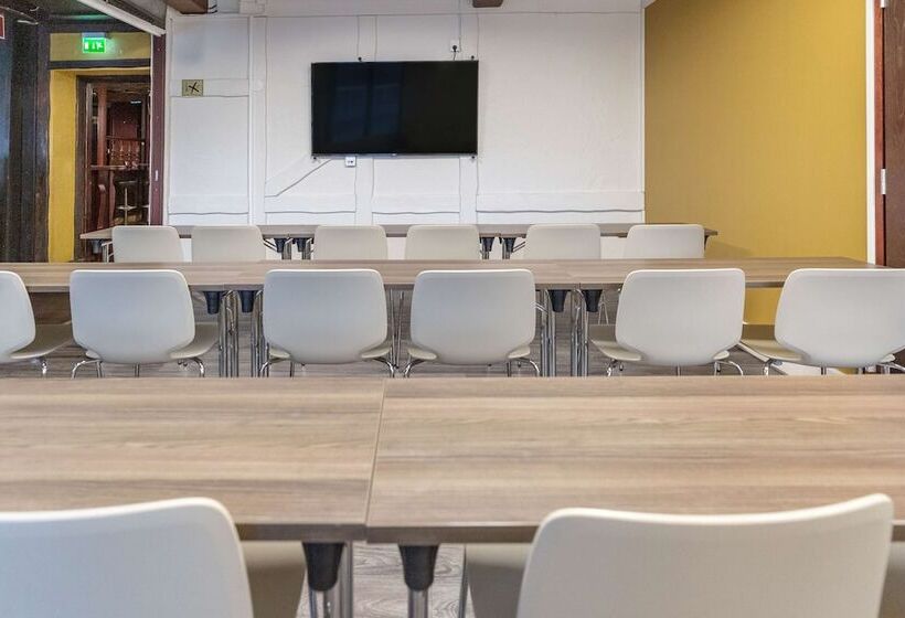 Отель Scandic Hyvinkaa