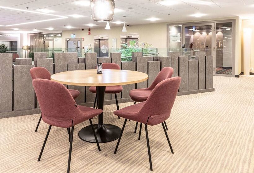 Отель Scandic Julia