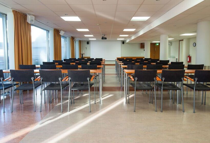 酒店 Scandic Waskia