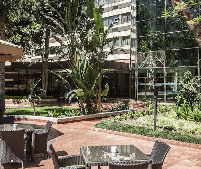 ホテル Southern Sun Pretoria