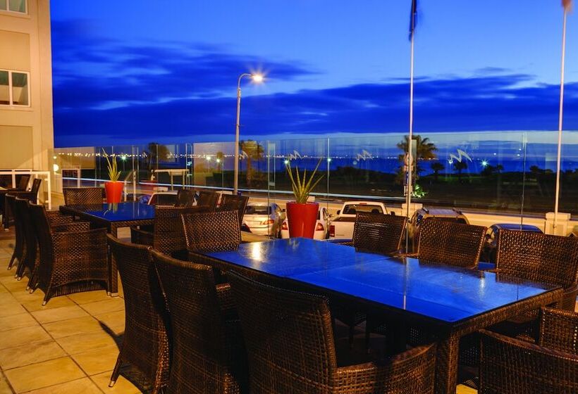 בית מלון כפרי Southern Sun The Marine