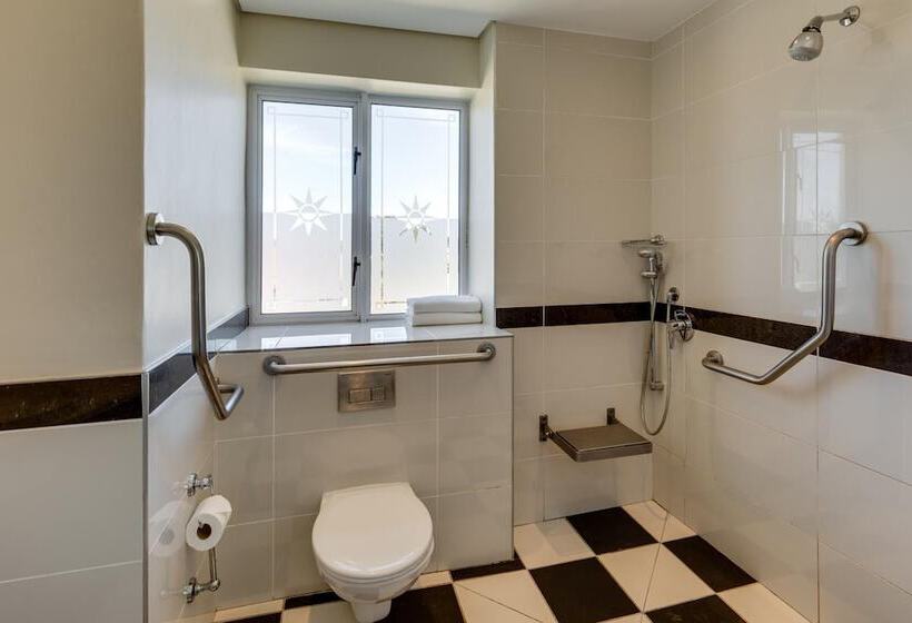 בית מלון כפרי Southern Sun The Marine