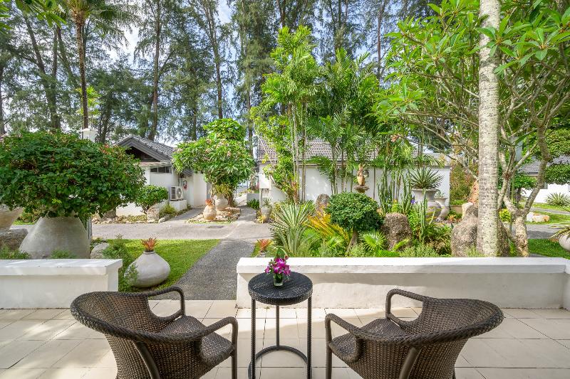 호텔 Thavorn Beach Village Resort & Spa Phuket