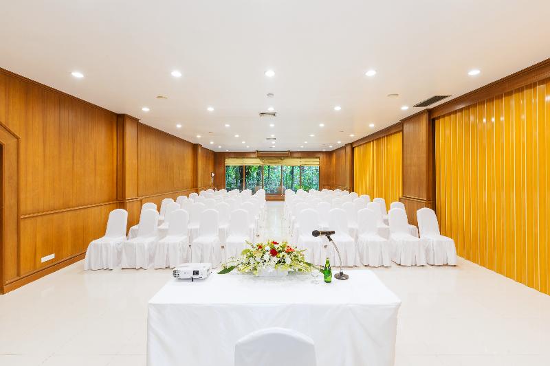 호텔 Thavorn Beach Village Resort & Spa Phuket