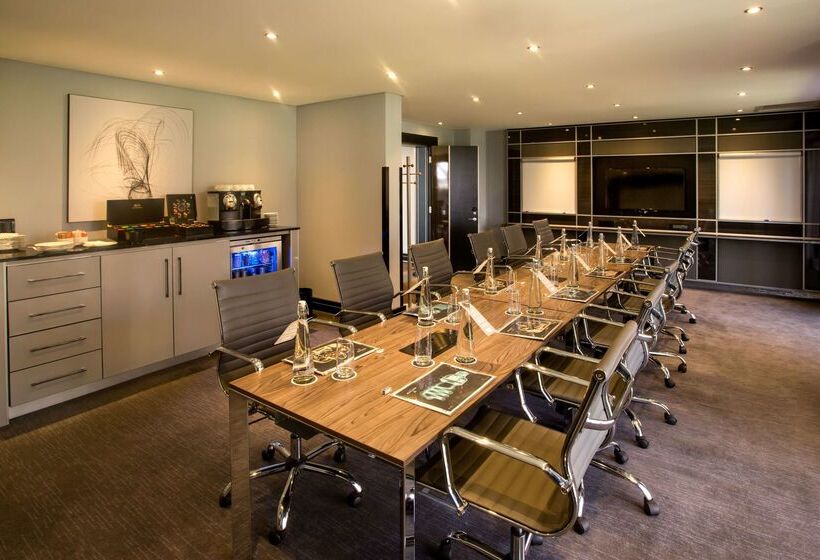 The Maslow Hotel, Sandton