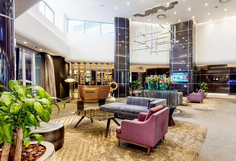 The Maslow Hotel, Sandton