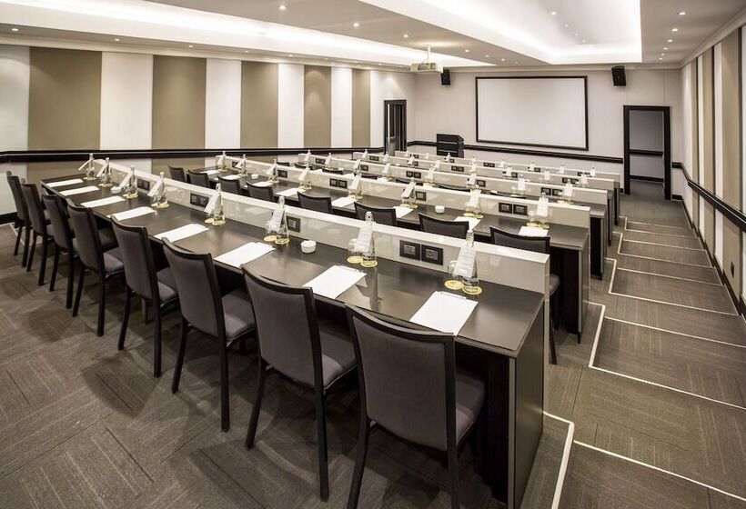 The Maslow Hotel, Sandton