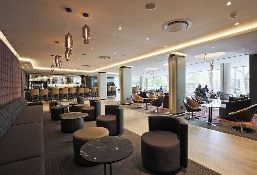 The Maslow Hotel, Sandton