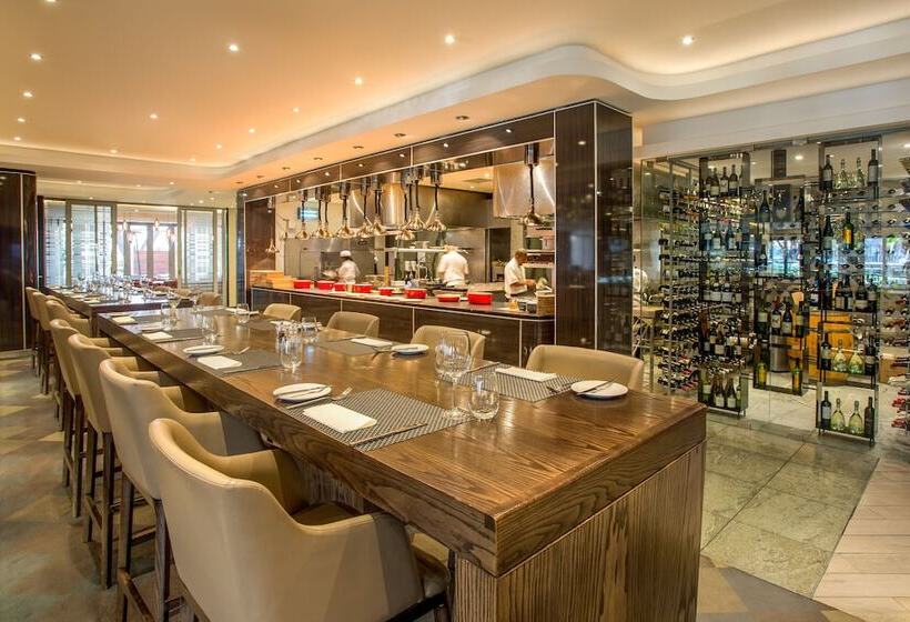 The Maslow Hotel, Sandton