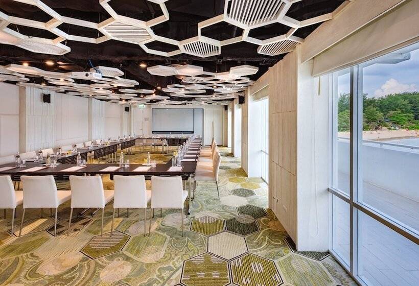 בית מלון כפרי The Nai Harn