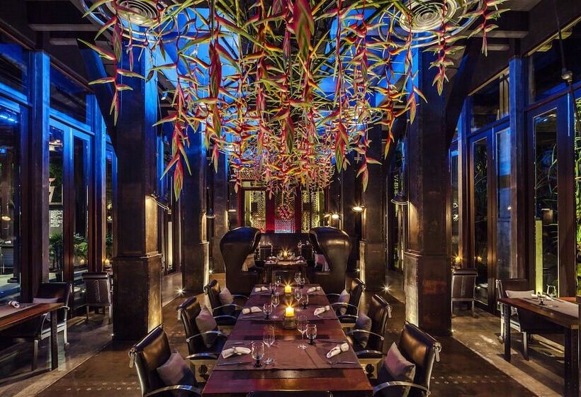 호텔 The Slate Phuket