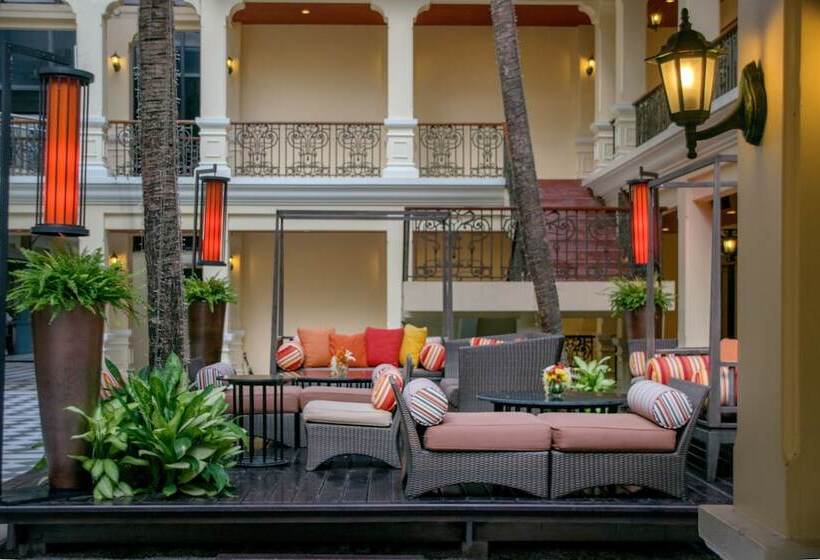 فندق The Sukosol