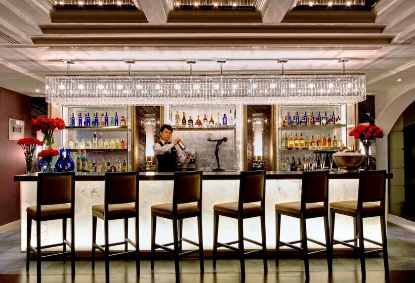 فندق The Sukosol