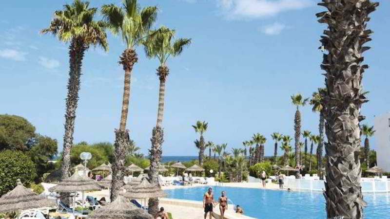 בית מלון כפרי Tropicana Club & Spa