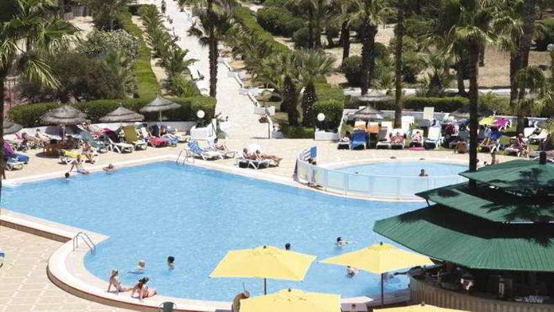 בית מלון כפרי Tropicana Club & Spa