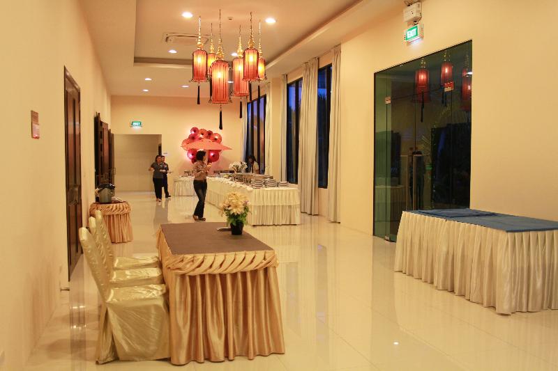 هتل Tropicana Pattaya