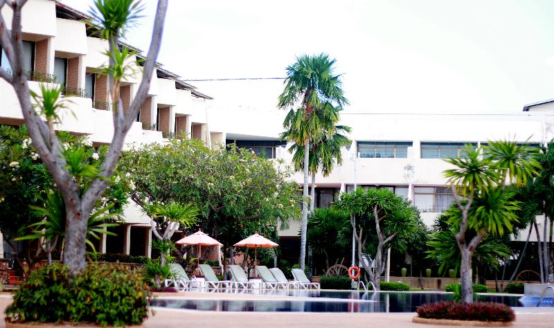 هتل Tropicana Pattaya