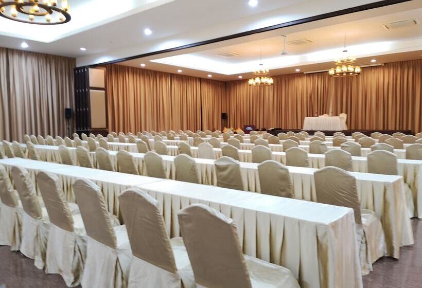 هتل Tropicana Pattaya