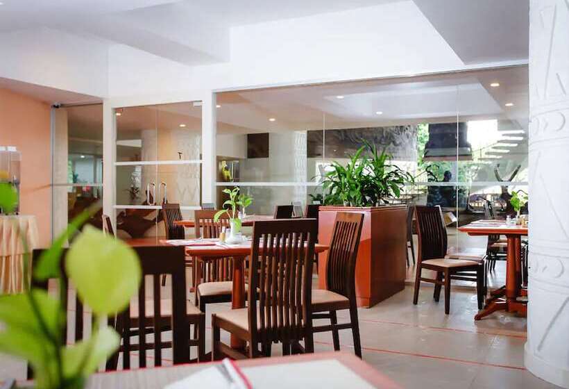 هتل Tropicana Pattaya