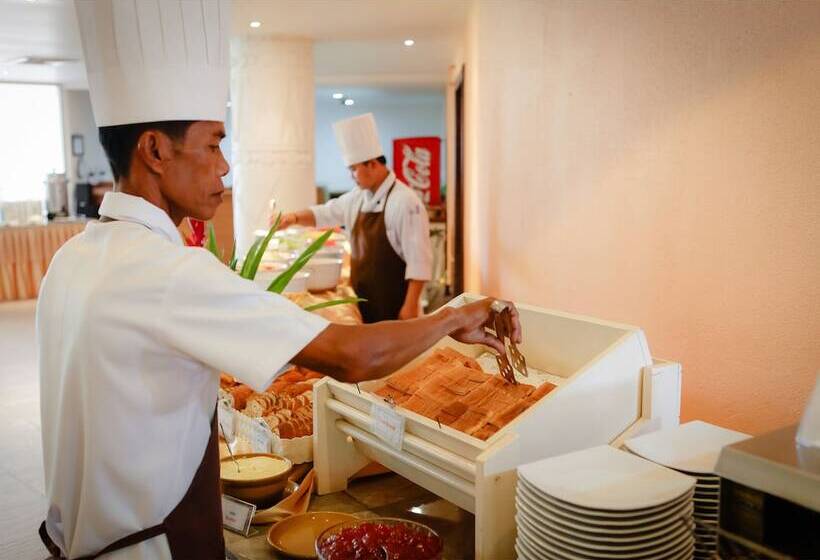 هتل Tropicana Pattaya