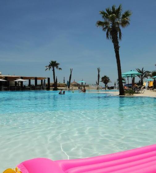 בית מלון כפרי Nozha Beach Resort & Spa