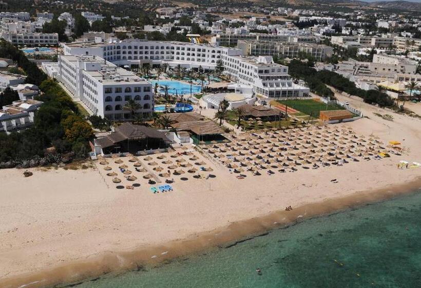 בית מלון כפרי Nozha Beach Resort & Spa