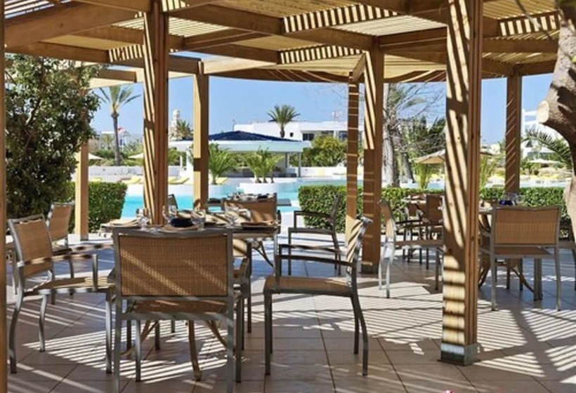 Отель Vincci Saphir Palace & Spa