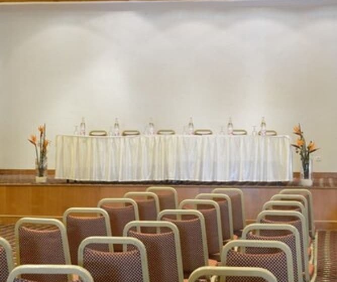 Отель Vincci Saphir Palace & Spa