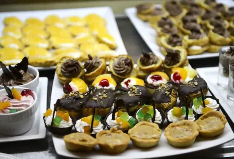 Отель Vincci Saphir Palace & Spa