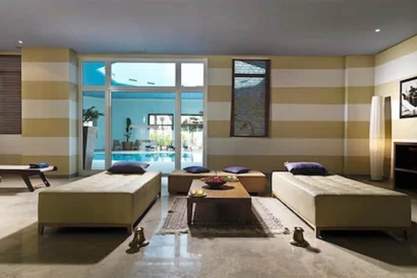 Отель Vincci Saphir Palace & Spa