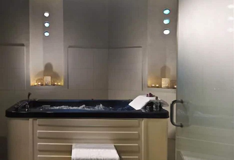 Отель Vincci Saphir Palace & Spa