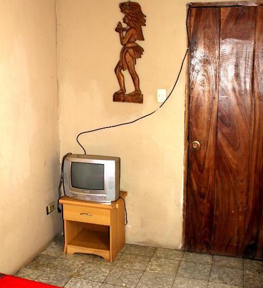 فندق Ximenas Guest House