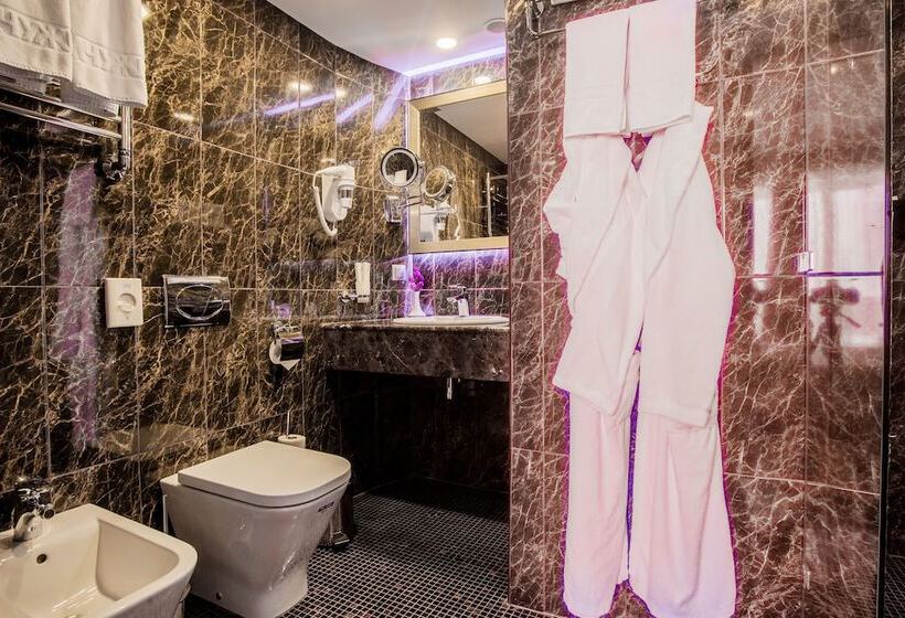 Grand Hotel Zhemchuzhina