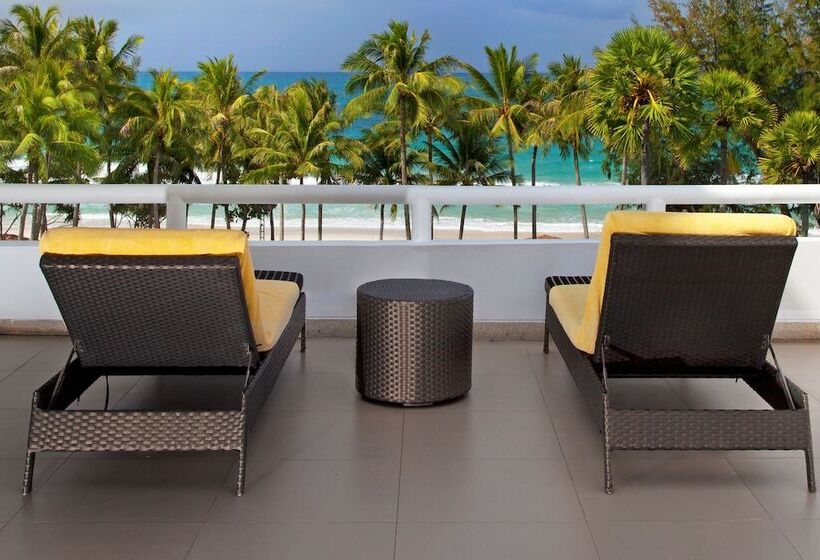 Le Meridien Phuket Beach Resort