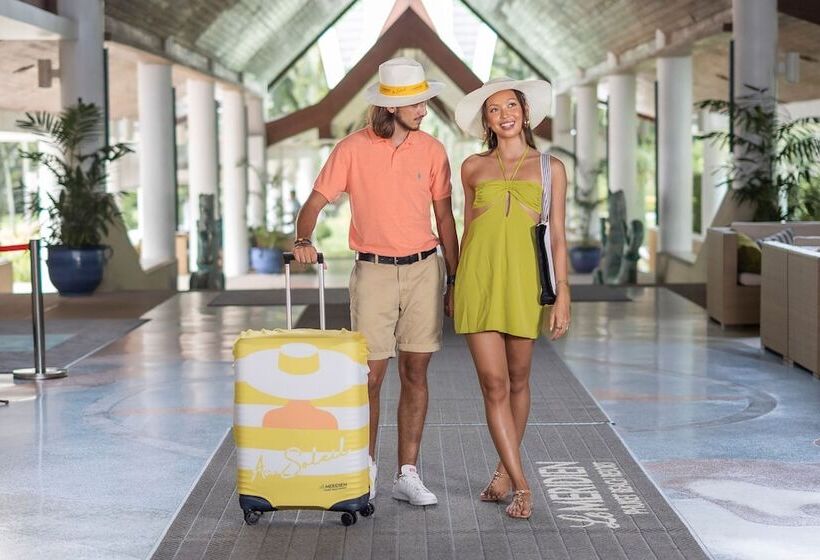 Le Meridien Phuket Beach Resort