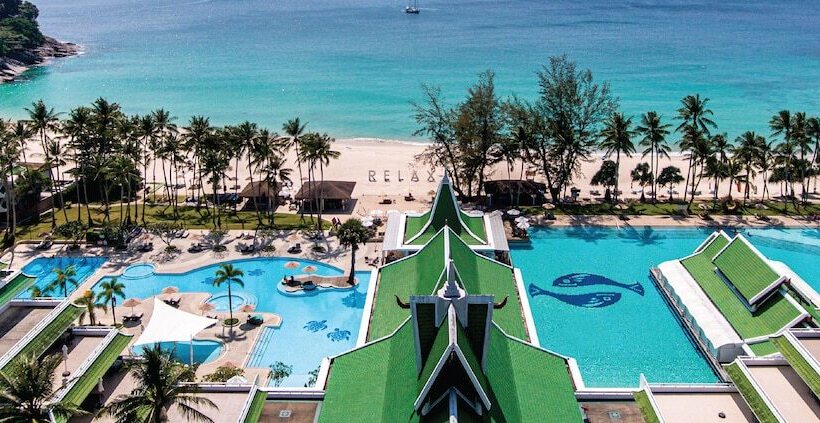 Le Meridien Phuket Beach Resort