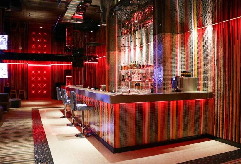 Night Hotel Bangkok - Sukhumvit 15