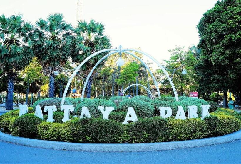Pattaya Park Beach Resort
