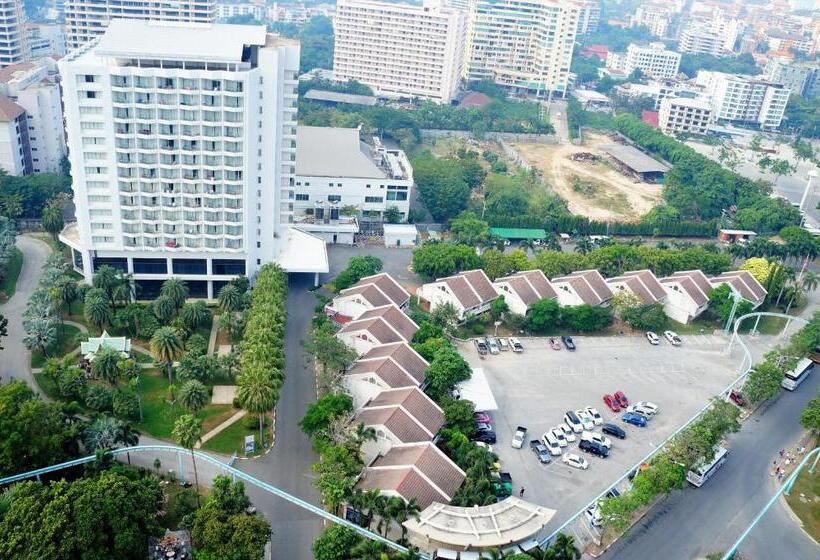 Pattaya Park Beach Resort