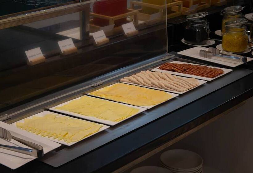 Курорт Andaman Embrace Patong