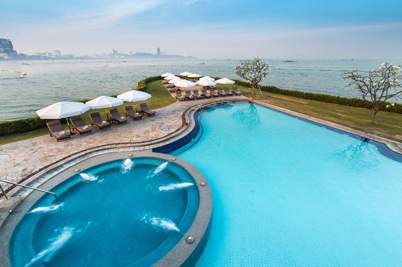 استراحتگاه Dusit Thani Pattaya