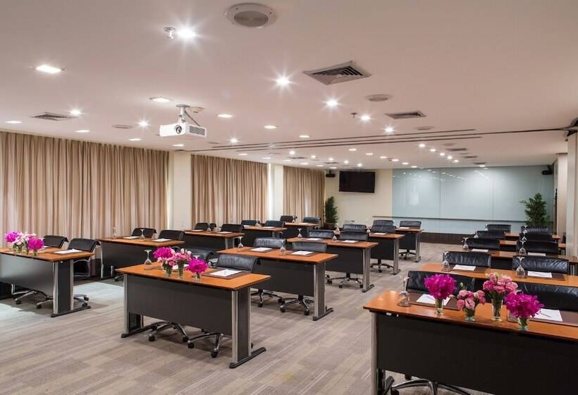 استراحتگاه Dusit Thani Pattaya