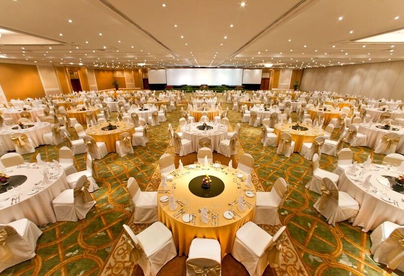 استراحتگاه Dusit Thani Pattaya