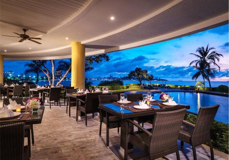 استراحتگاه Dusit Thani Pattaya