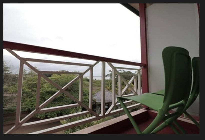 استراحتگاه Eco Torarica