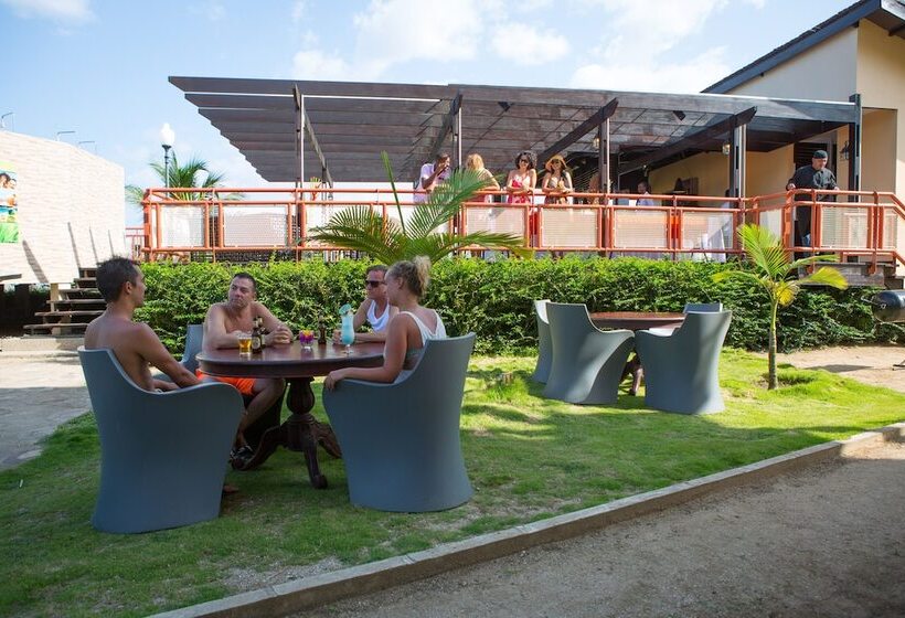 استراحتگاه Eco Torarica