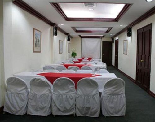 Siesta Hotel & Casino