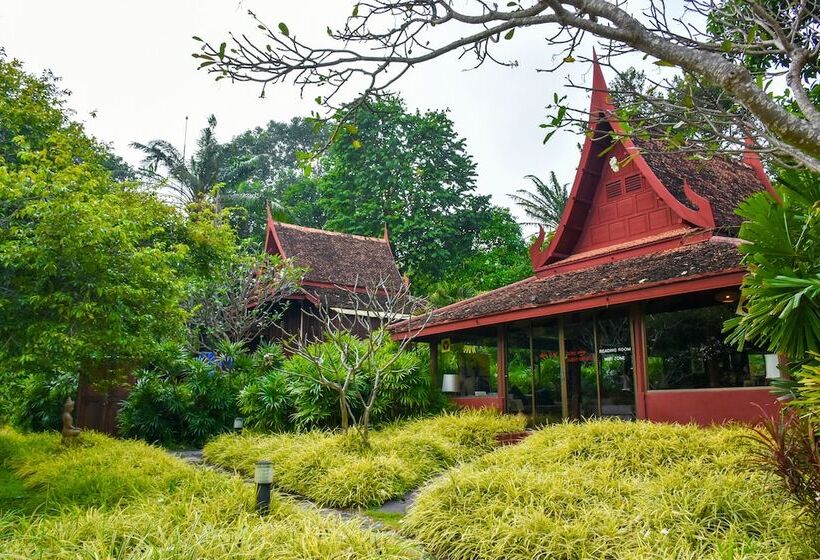 Sugar Hut Resort & Restaurant