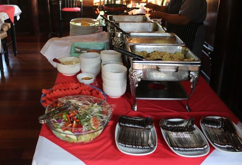 Sugar Hut Resort & Restaurant