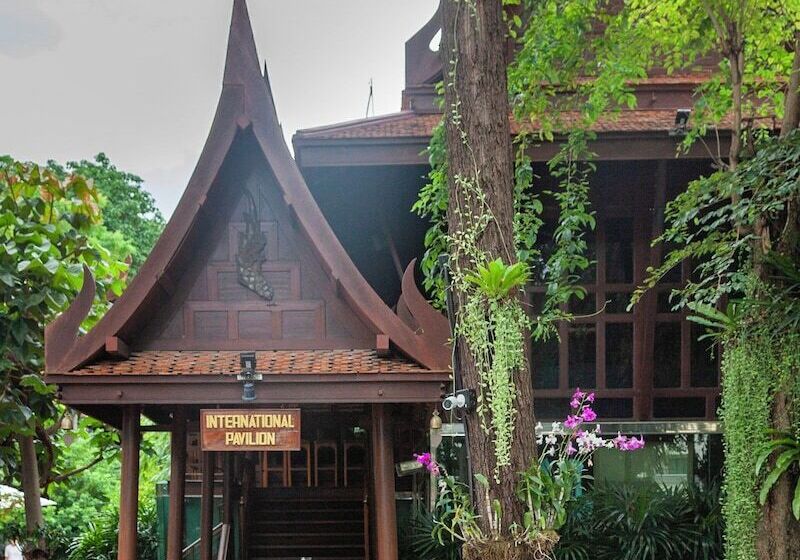 Sugar Hut Resort & Restaurant